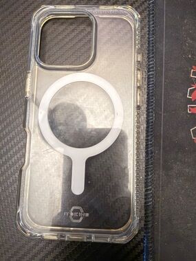 Skin Clear Phone Case with White Magnetic Alignment Ring